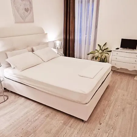 Casa Bianca - 2 Bedroom Design