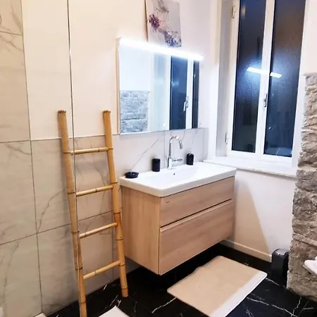 Casa Bianca - 2 Bedroom Design Trieste