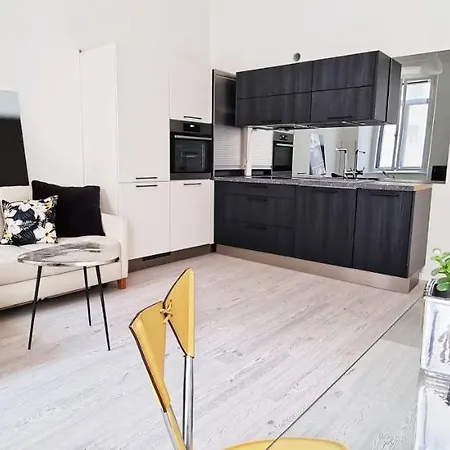 Casa Bianca - 2 Bedroom Design Triest