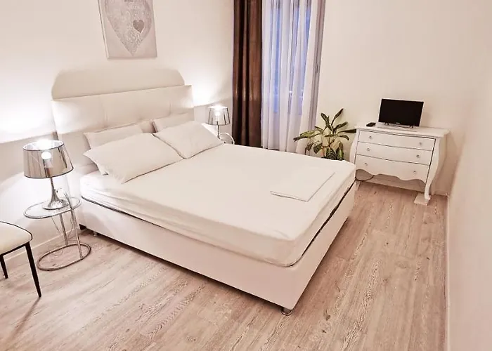 Casa Bianca - 2 Bedroom Design